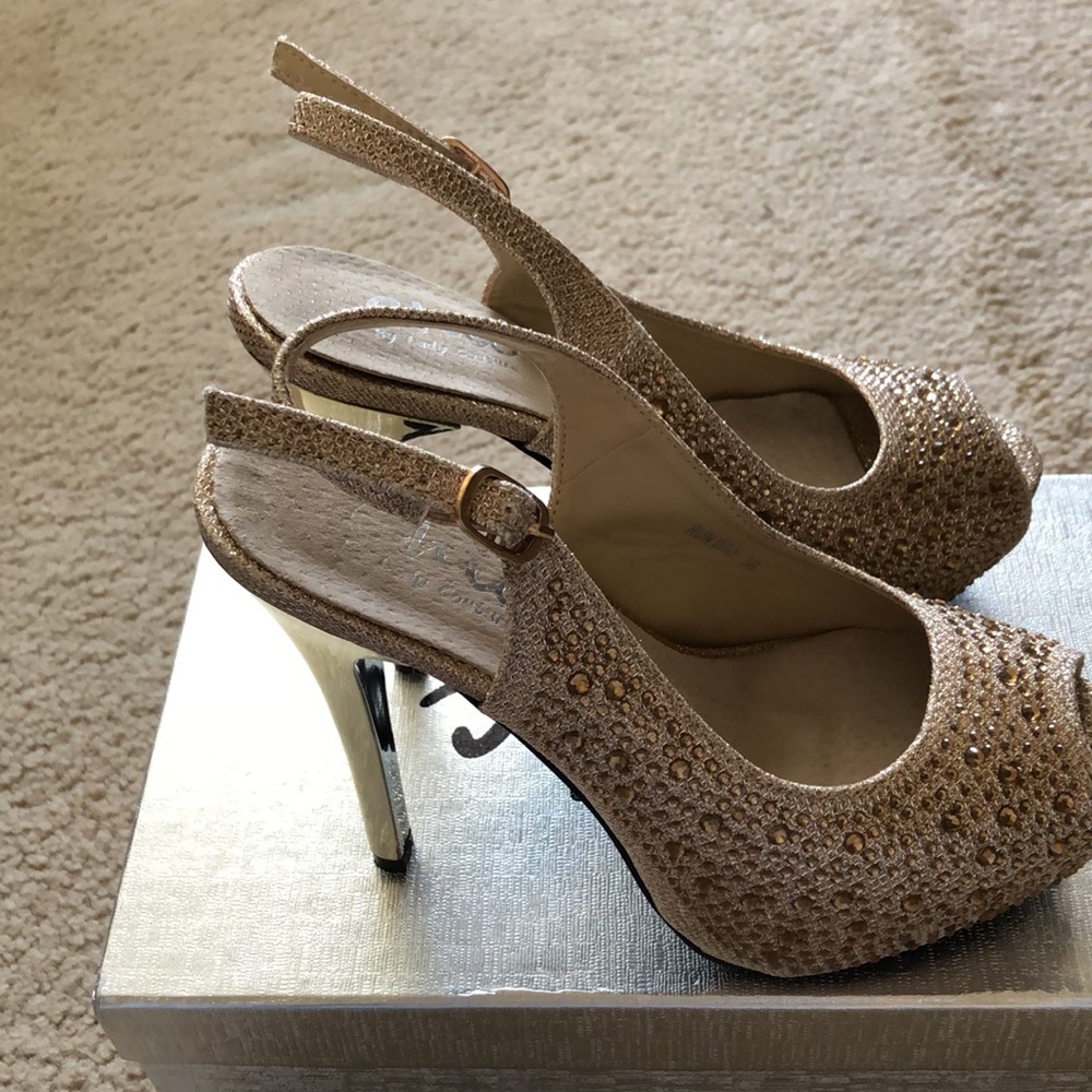 Heels - Picture 2 of 10